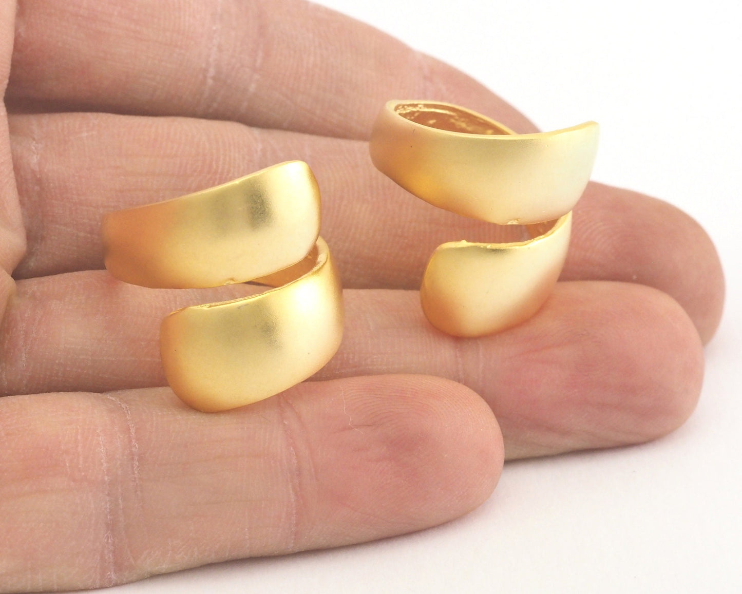 Adjustable Wrap Ring Matte Gold Plated brass (18mm 8US inner size) OZ2987