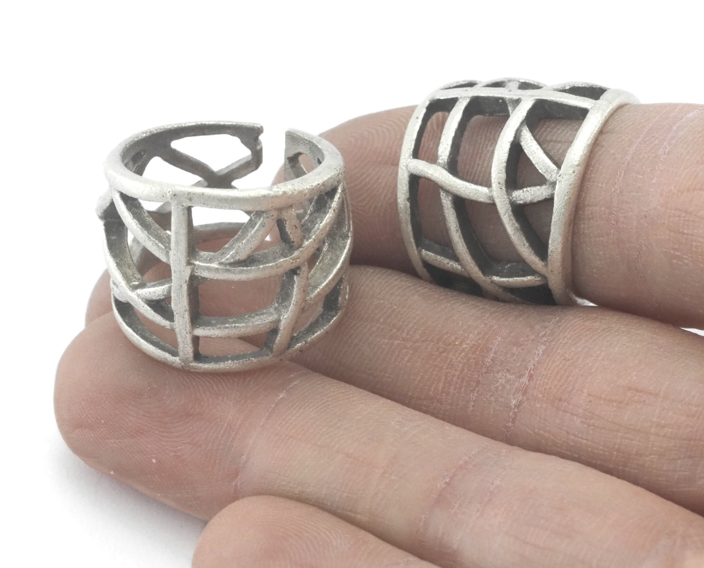 Adjustable Ring Antique Silver Plated brass (18mm 8US inner size) OZ3364