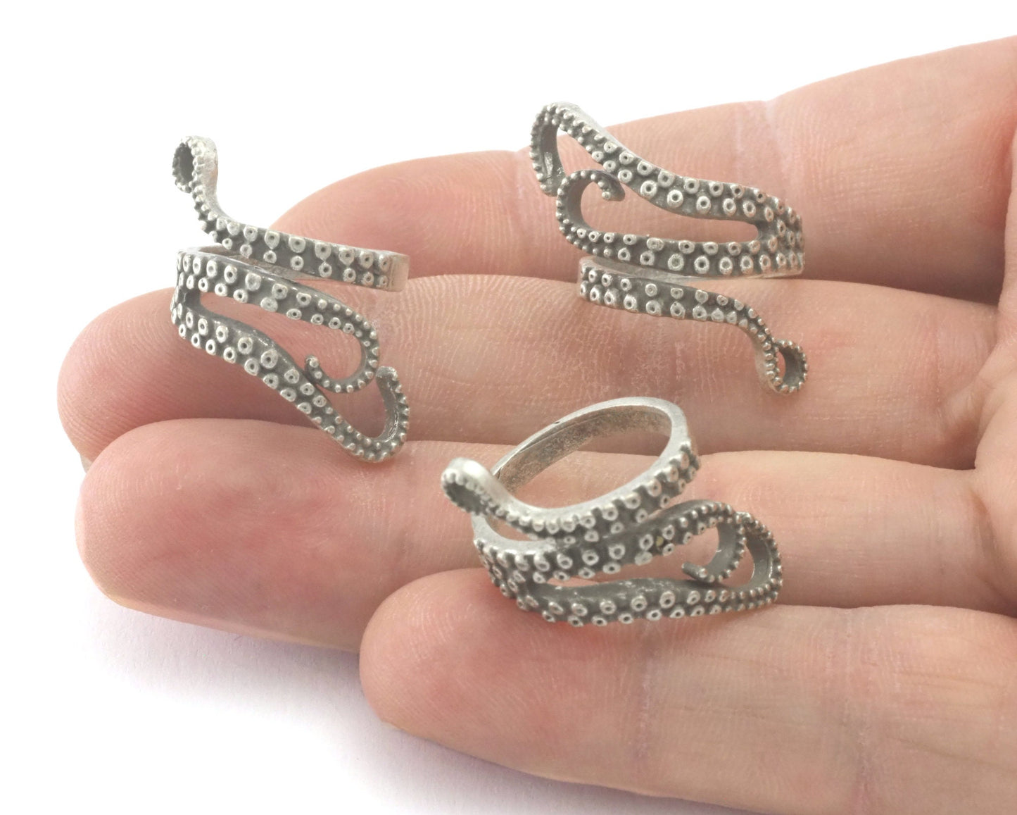 Octopus Tickle Ring with loop Antique silver plated brass (18mm 8US inner size) 4318