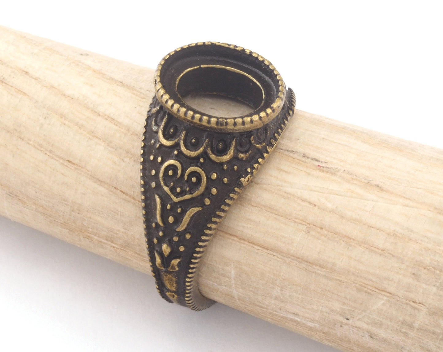 Oval Textured Signet Bezel Blank Ring Cabochon Base Setting Adjustable Antique bronze plated brass (10x8mm blank) Oz2027