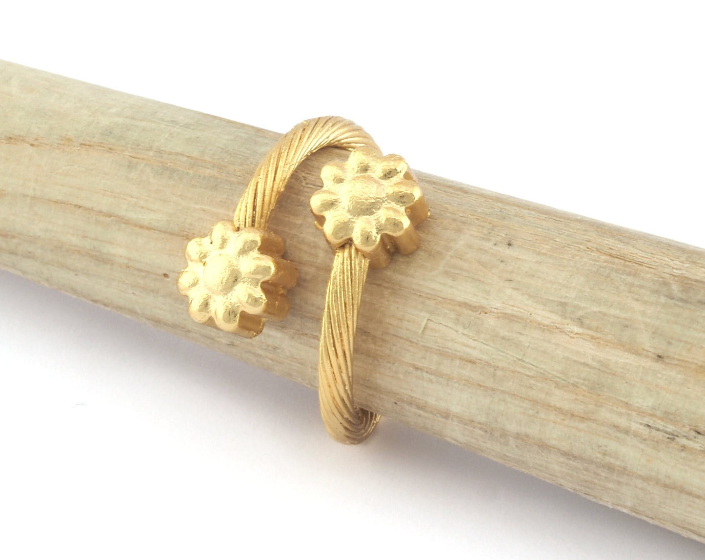 Flower Ring Adjustable Brass, Shiny gold plated (16.5mm 6US inner size) 5234