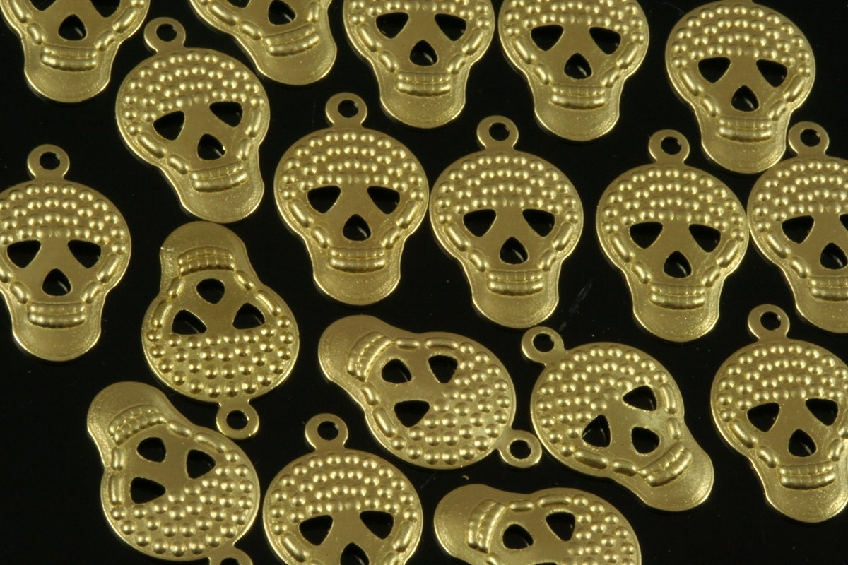 150 pcs Raw Brass 16x10mm curved Skull shape 2 hole Charms ,Findings 782R-51