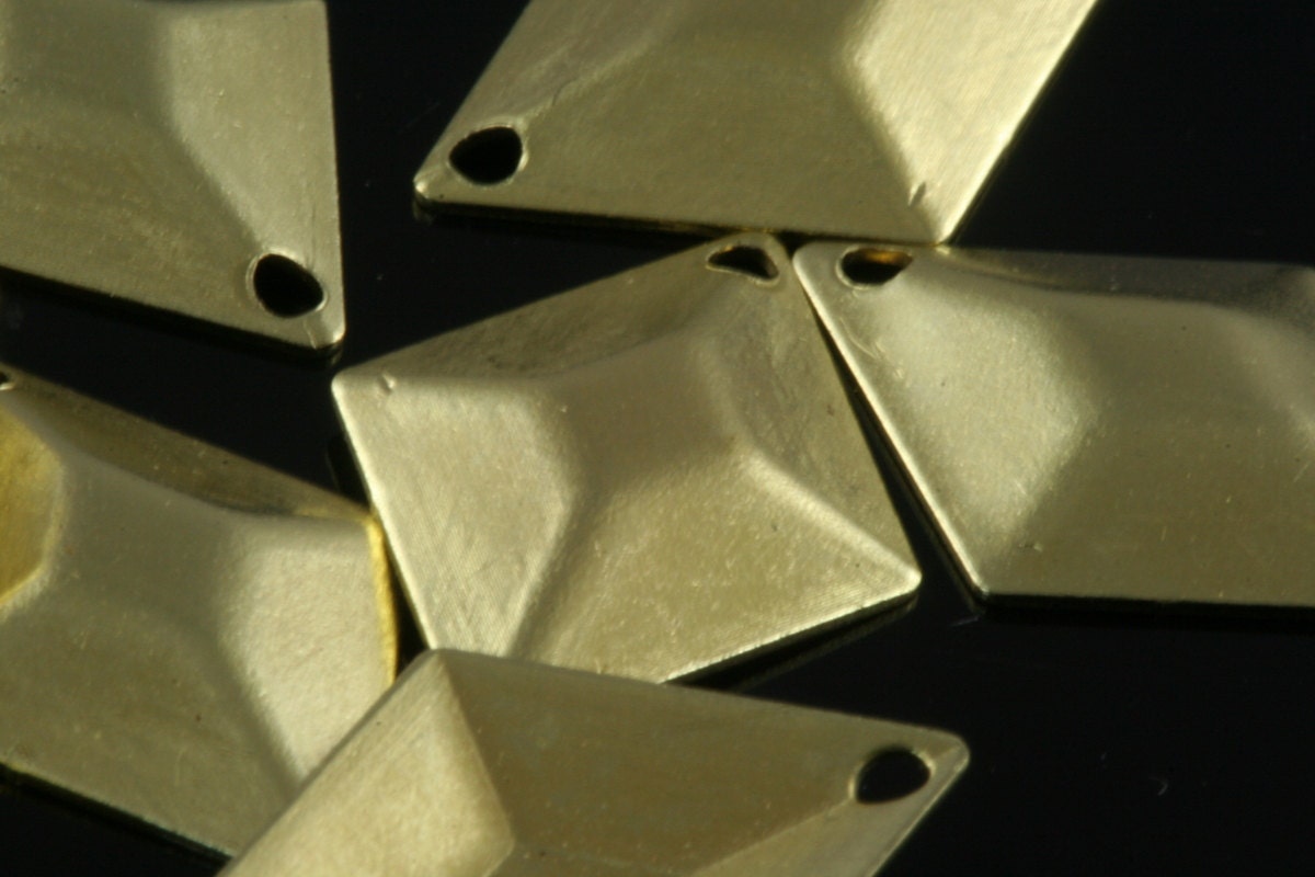 100 Pcs Raw Brass 12x17mm equilateral quadrangle shape charms 1 loop Charms ,Findings 689R-40