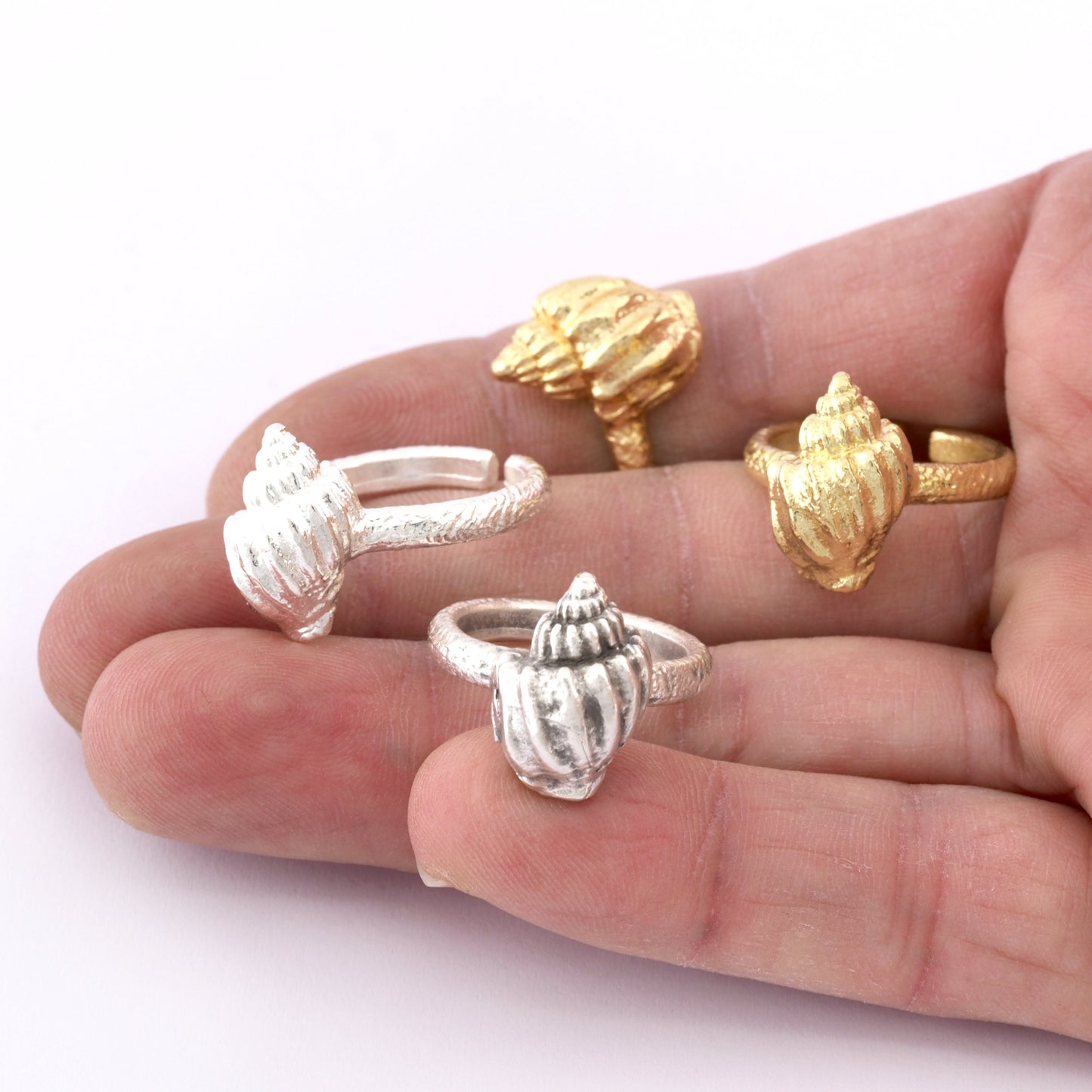 Conch Sea Shell Ring , Adjustable , Raw Brass, Antique Silver Shiny silver, Shiny gold plated Brass (7us) 5513