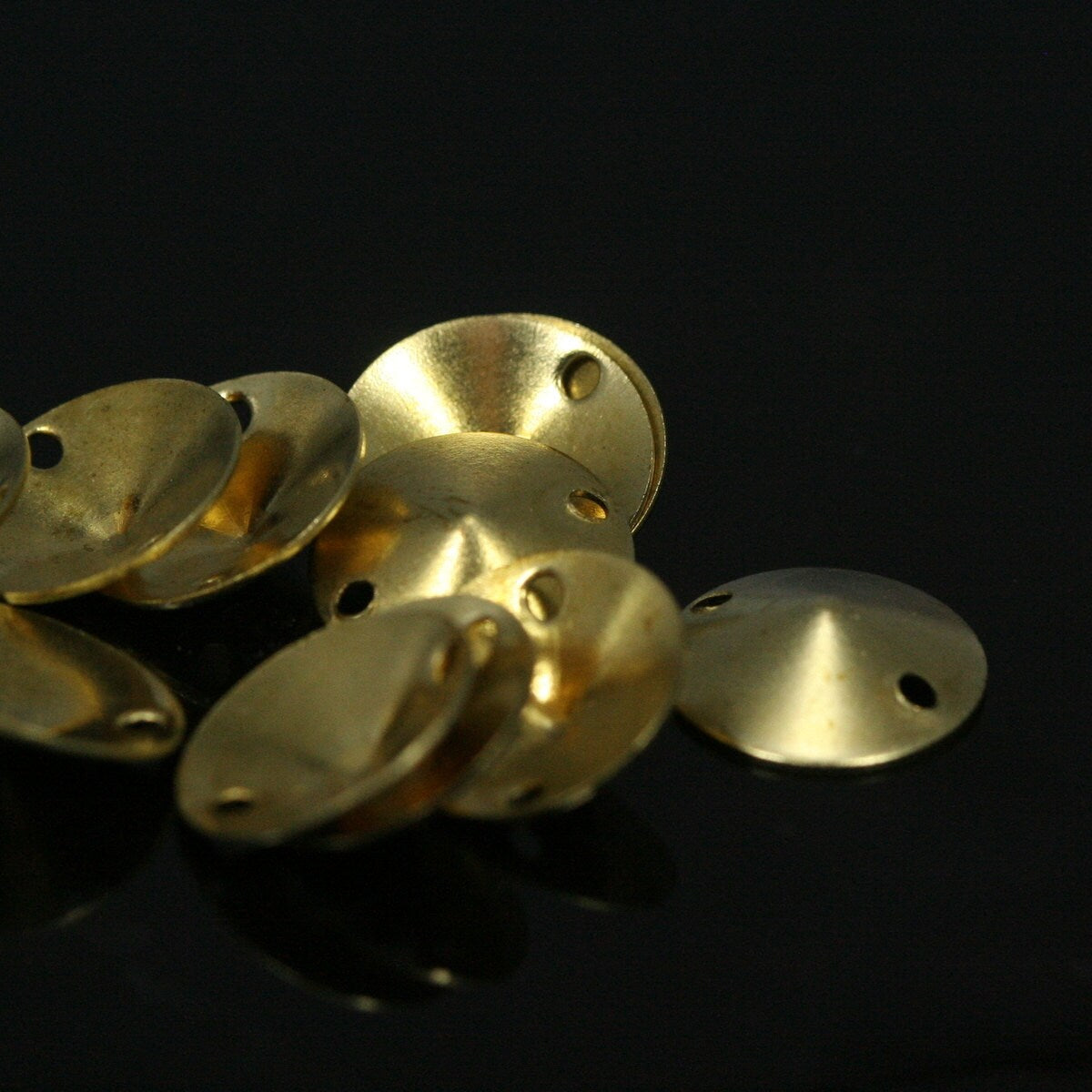 100 pcs 10mm raw brass cone Circle tag 2 hole raw brass connector charms ,raw brass findings 611R-28