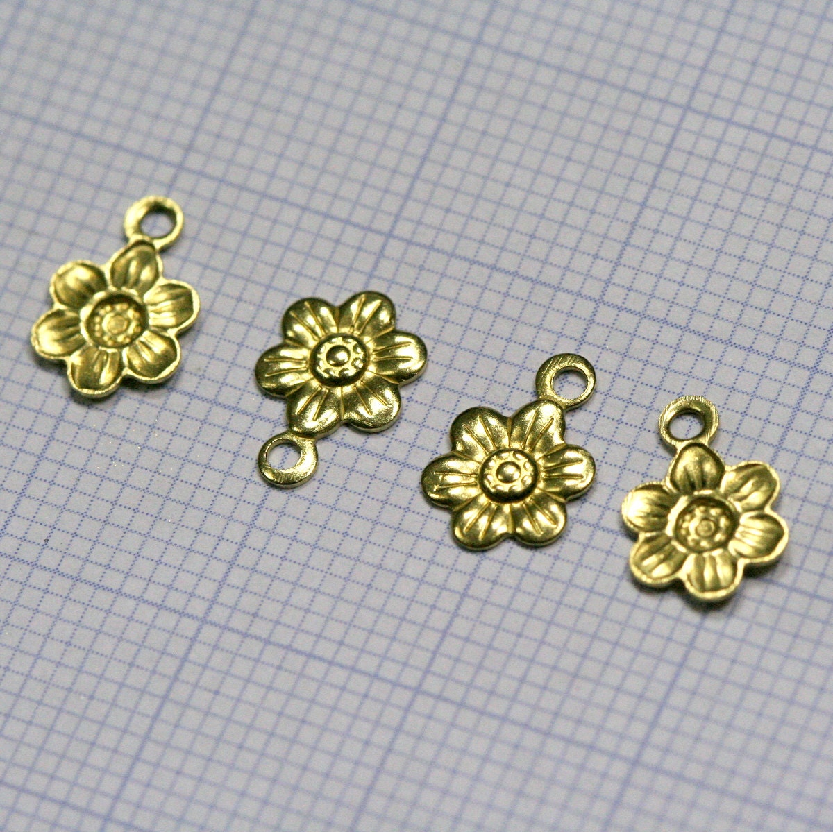 Raw Brass 15mm textured 1 hole pendant Charms ,Findings 904R-40 tmlp