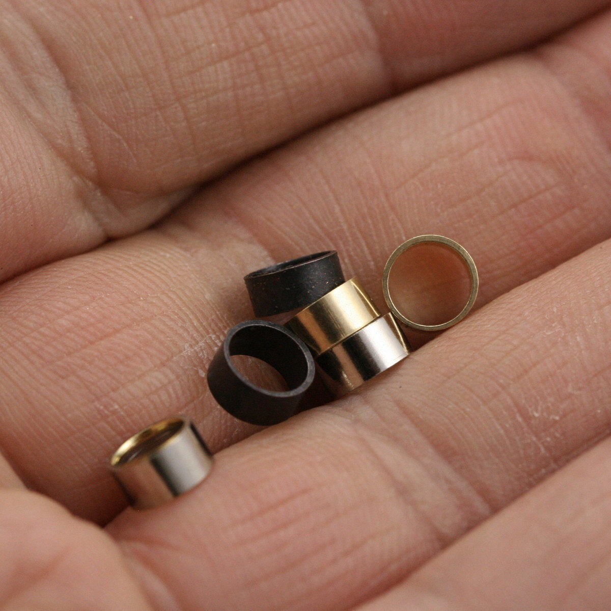 Spacer Bead Raw Brass Cylinder 6x3mm (hole 5.2mm) Charms, Pendant, Findings bab5 5006