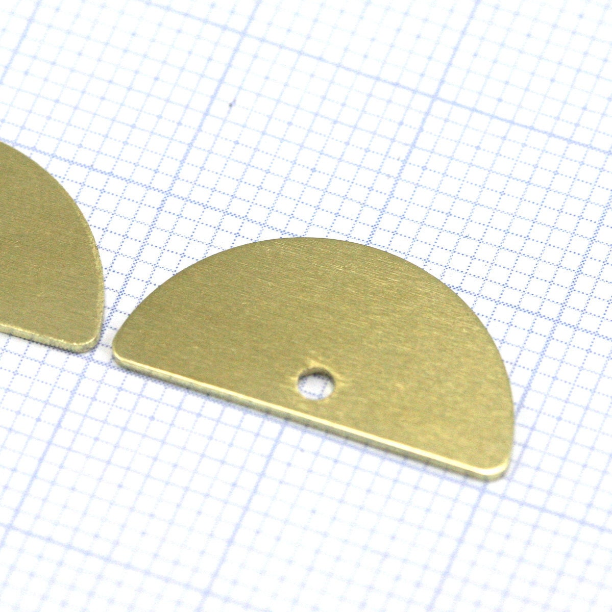 Semi circle blanks half moon shape 20x10x0.8mm raw brass pendant (1.5mm 0,06" 15 gauge hole) SCS 1427R-92