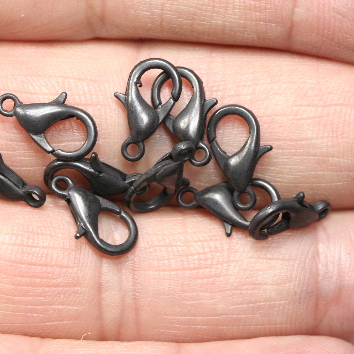 60 pcs black painted alloy lobster claw clasps 12x6mm CL19 502 302