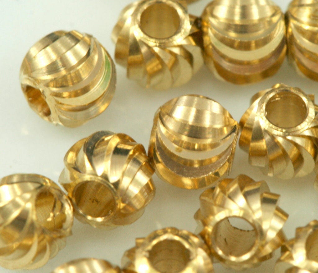 Faceted raw Brass Sphere 3mm (2.5mm side) (hole 1,2mm 16.5 gauge) industrial brass Charms,Pendant,Findings spacer bead 1441-3 bab1