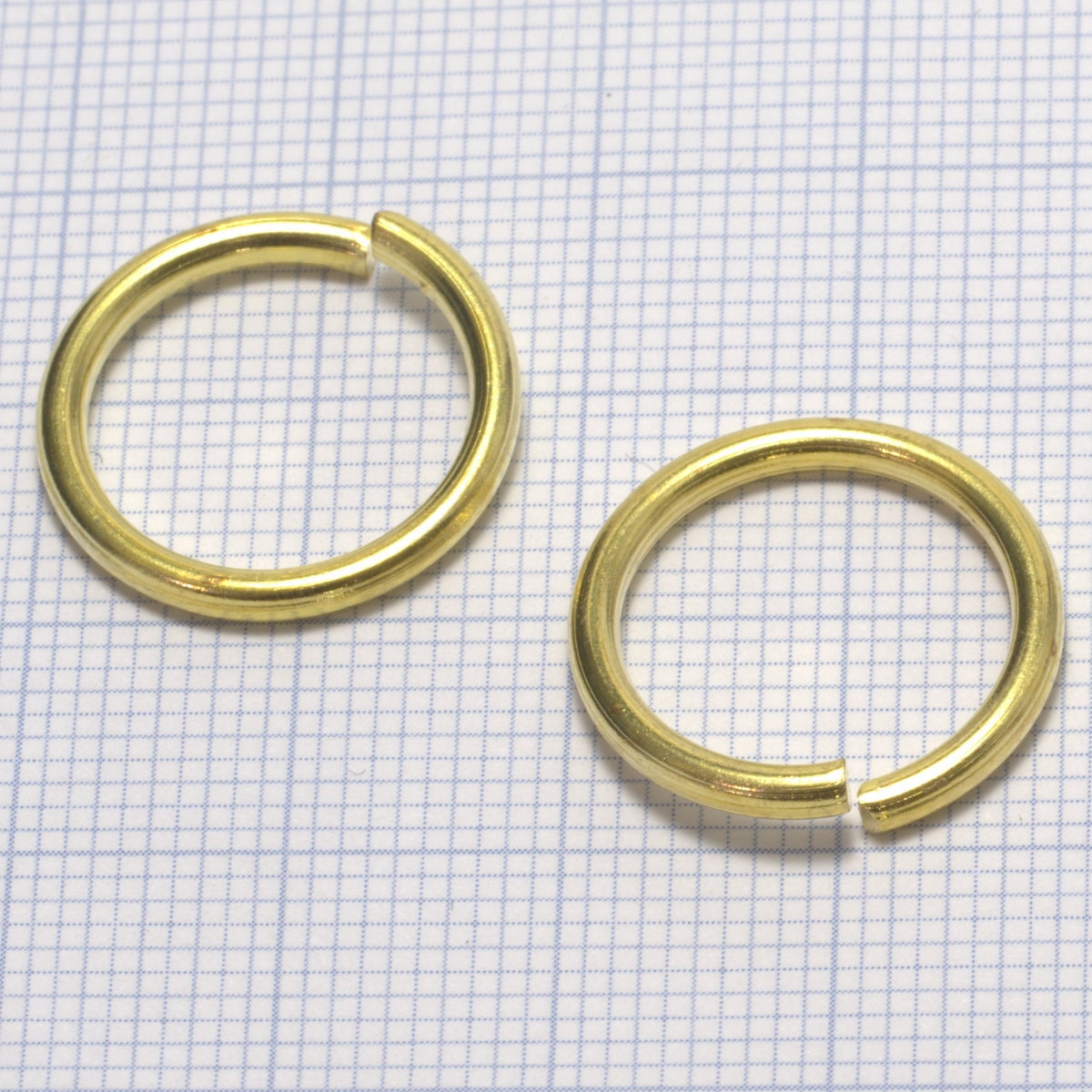 Jump ring raw brass (varnish) 18mm 12 gauge (2mm)US3 1812JV-130 1867V