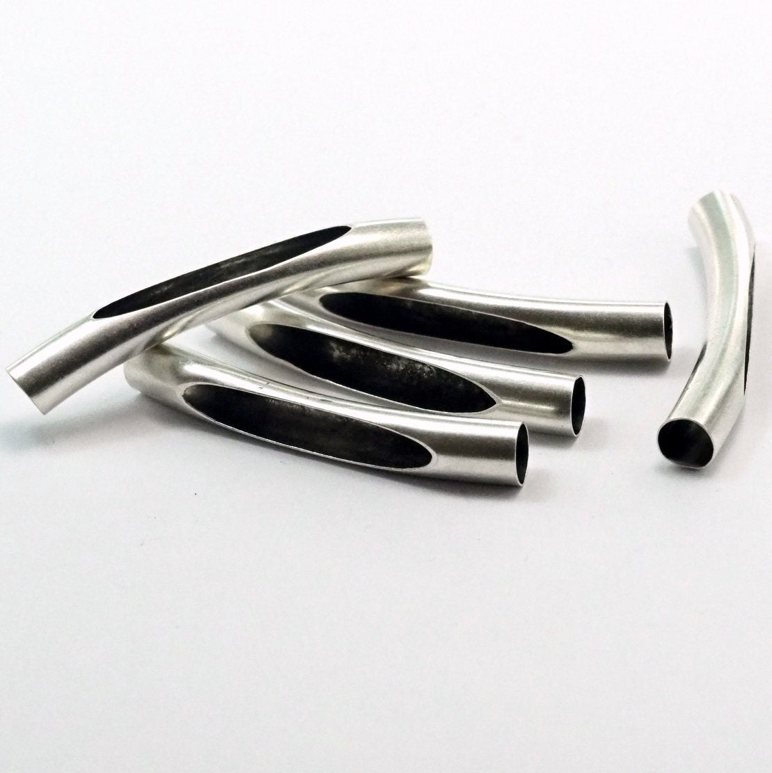 Silver plated Brass Curved Tube 15 Pcs 7x50mm (hole 6,4mm) E507C OZ1847