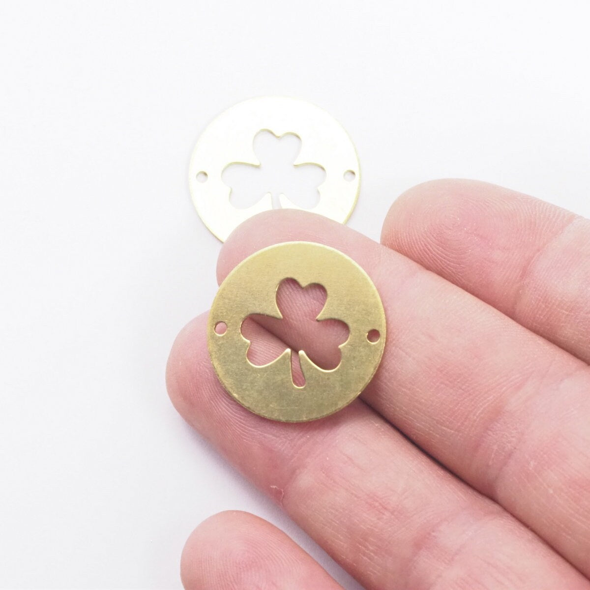 Clover 3 Leaf connector 23mm raw brass circle, thickness : 1mm (1.63mm 14 gauge) , 751-230