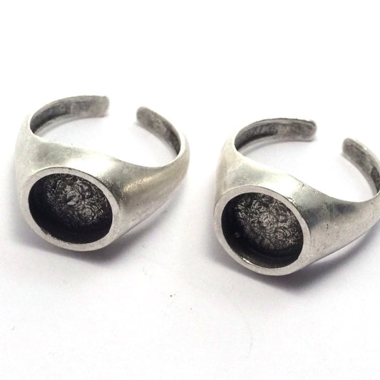 Signet Ring Adjustable ring size 7.5US Antique Silver plated Brass with 10mm base setting 1613-380