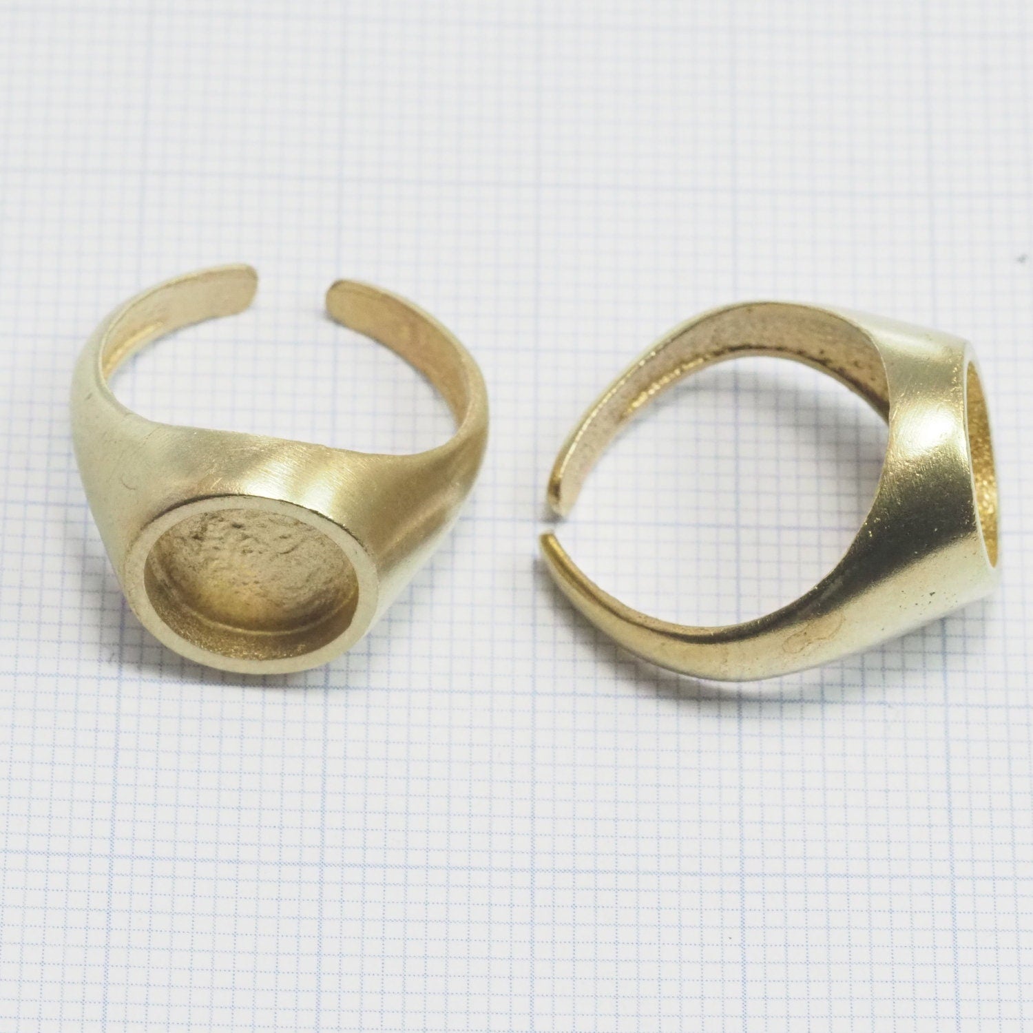 Signet Ring Adjustable ring size 7.5US Raw Brass with 10mm base setting 1613