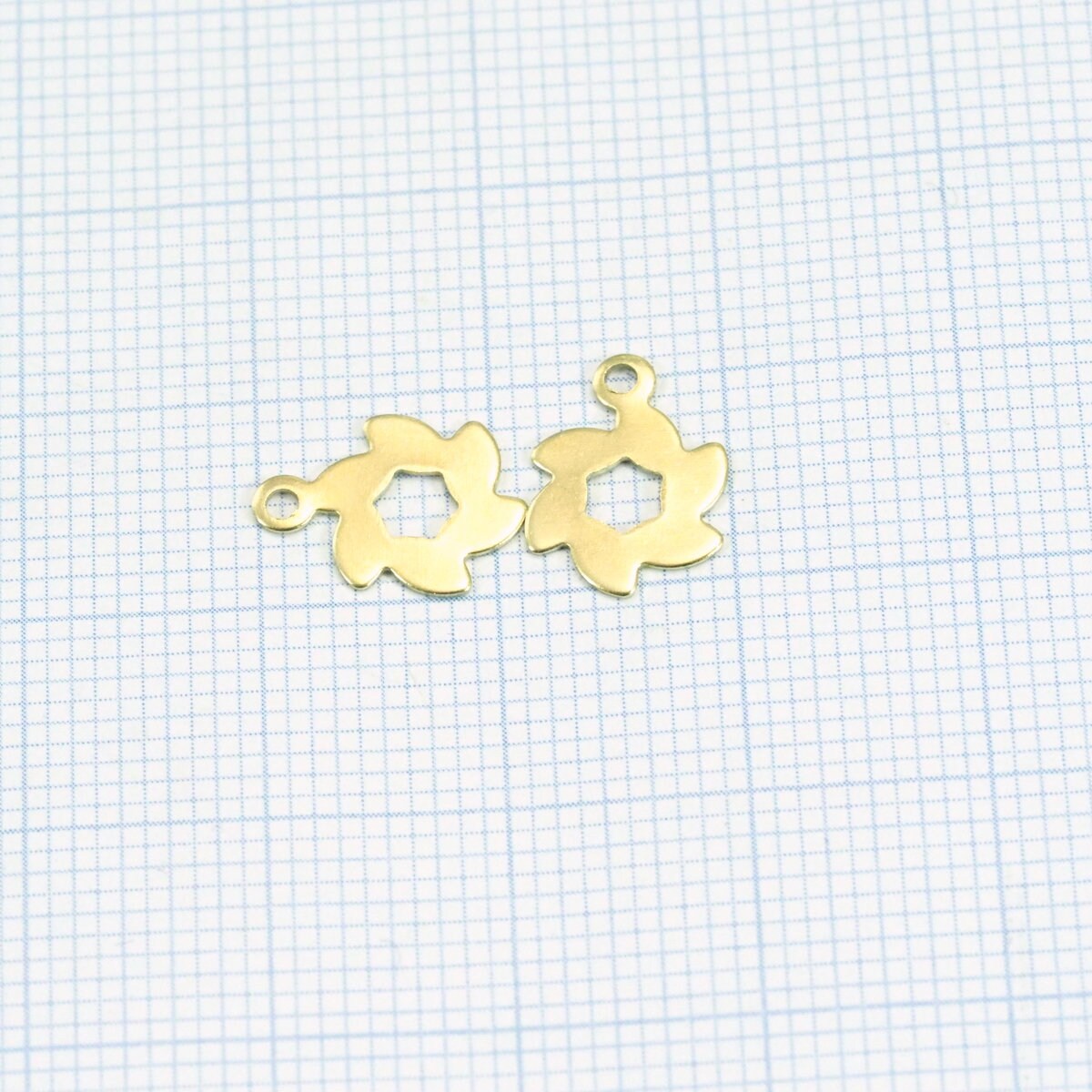 Flower Saw 12x9mm Raw brass charms findings 1971R-17