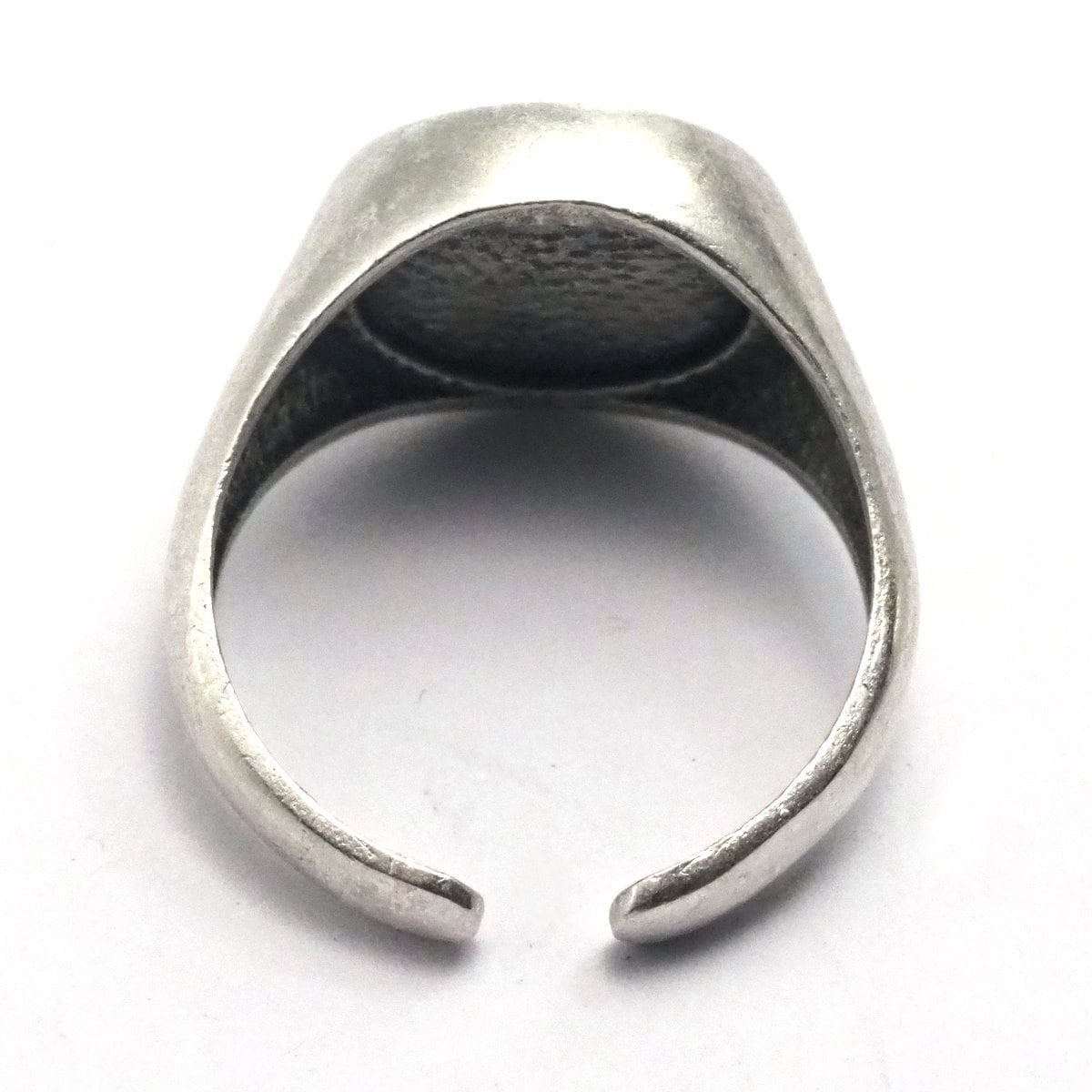 Signet Ring Adjustable ring size 7.5US Antique Silver plated Brass with 10mm base setting 1613-380
