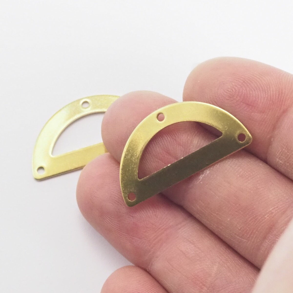 Raw brass semi circle 30x15mm 0.8mm thickness 3 hole blanks half moon shape pendant (1.63mm 14 gauge hole) SCS 2016-170