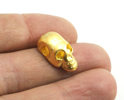 2 pcs gold plated Skull Pendant 20x11x7,5mm (hole 4mm) Skull Findings spacer bead bab4 2623-450