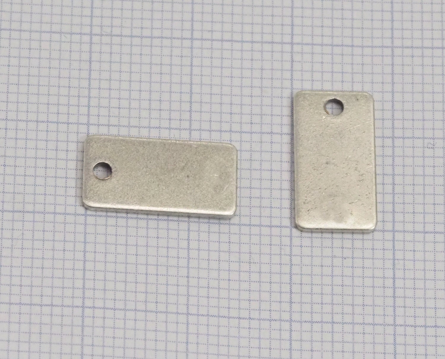 Rectangle shape stamping blank 8x15x0.8mm (20 gauge) Antique silver plated brass one hole 1209-48