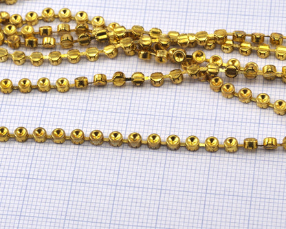 Empty cup chain - Empty rhinestone chain SS5-SS9 (1.7 - 2.5mm setting) Raw brass Z108