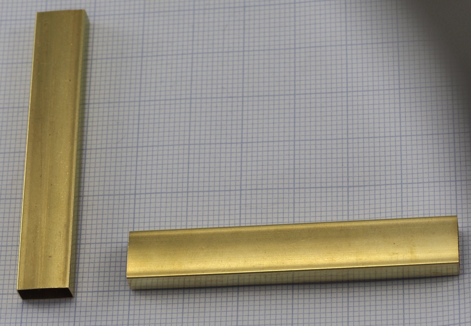 rectangular tube raw brass 60x5x10mm (hole 4.6x9.6mm) bab 2246