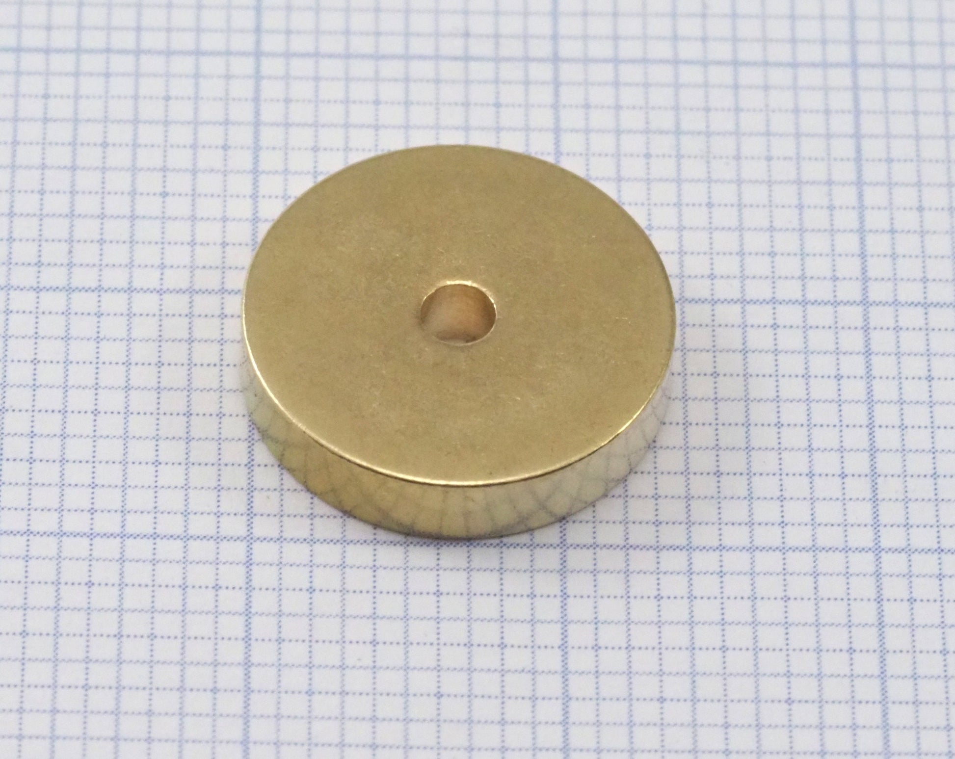 Round Stamping 14x3mm raw brass Middle hole (2.5mm hole) 2358