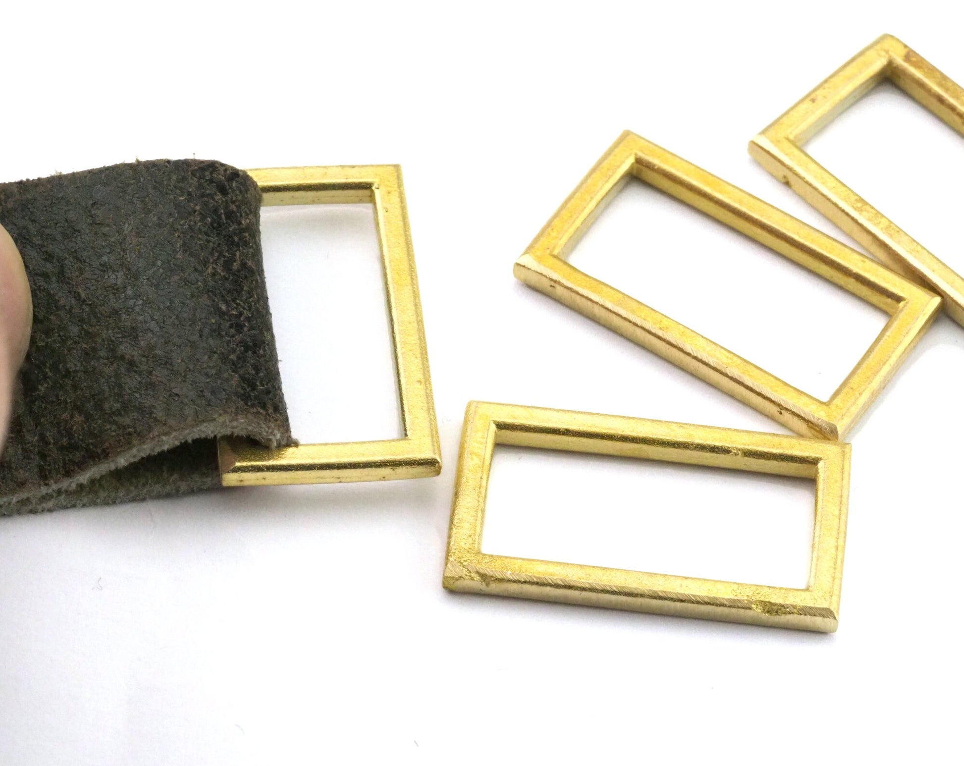 Rectangle buckle loop , 32x18mm Raw brass 2376