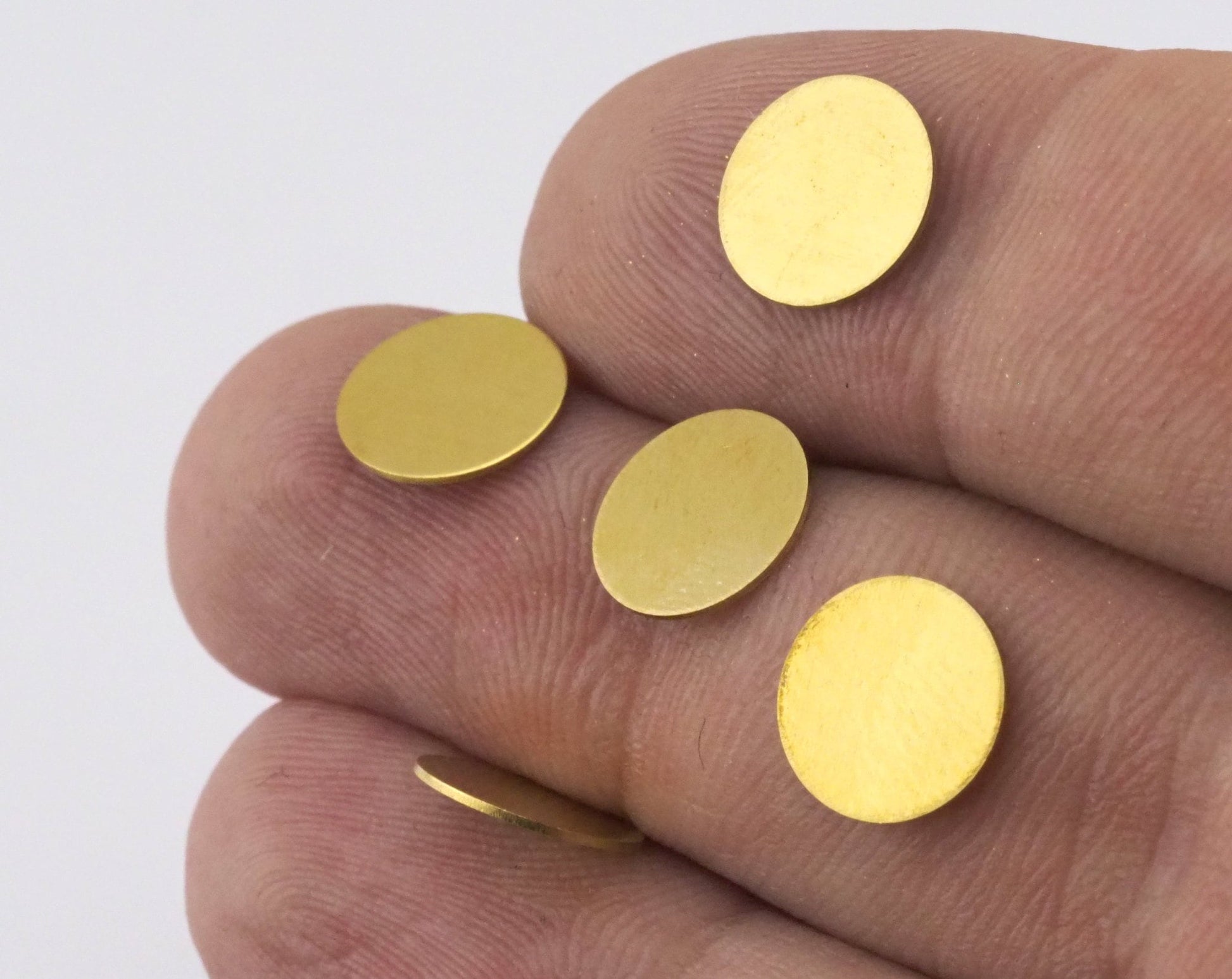 Round stamping blanks 10mm (0.5mm thickness) raw brass finding tag charms 2427-30