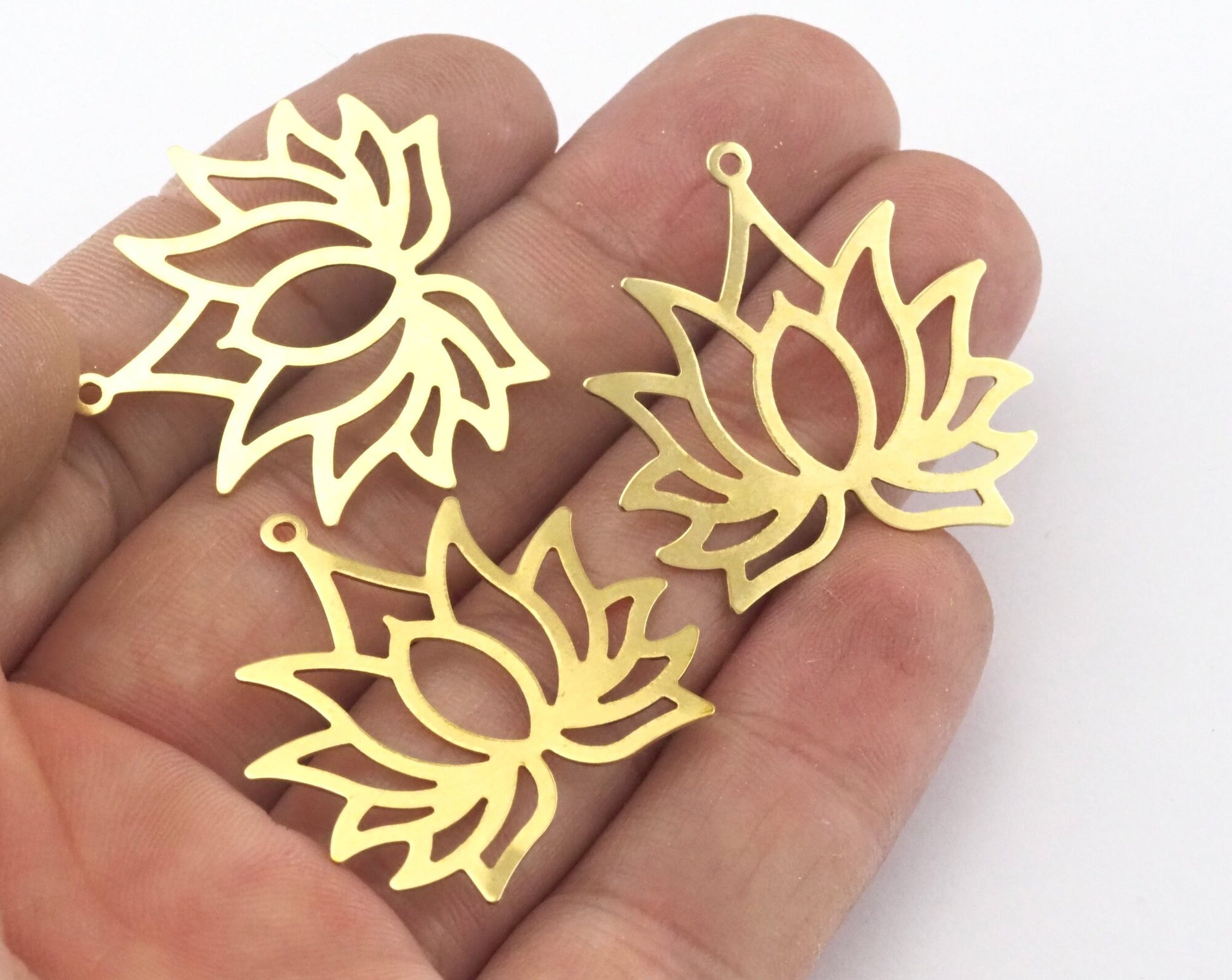 Lotus Charm Raw Brass 29x30mm (0.5mm thickness) 1 hole Tag findings 2469-110