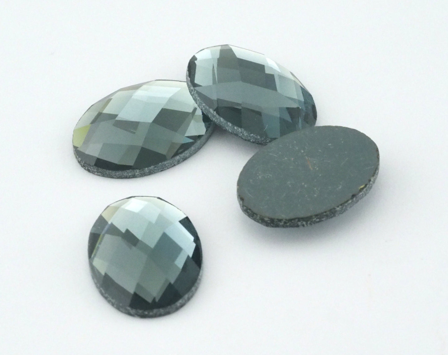 Wholesale 172 Pcs. Faceted Oval Mirror Glass Foiled cabochons 18x13mm WS001