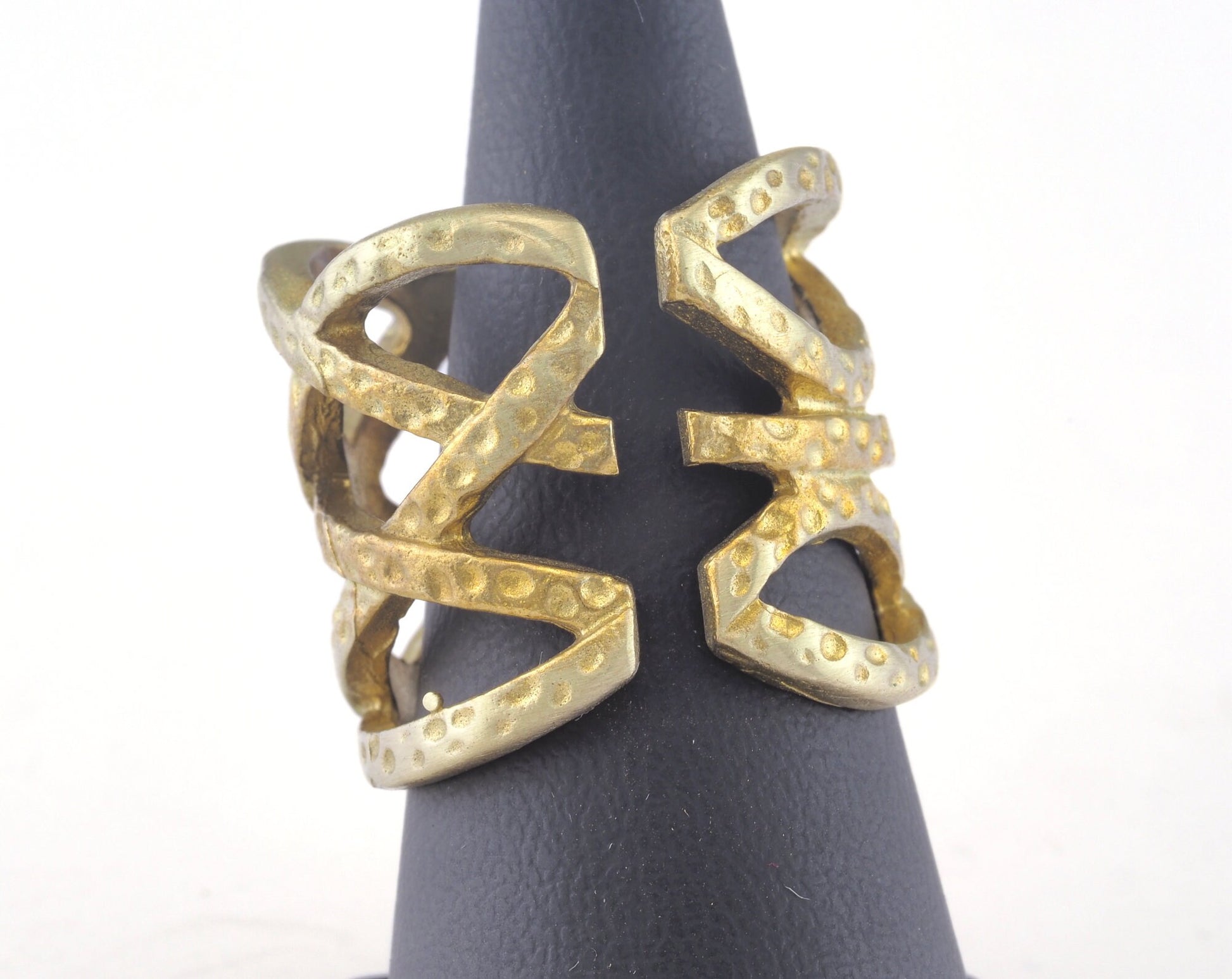 Ring Hammered Ring Adjustable Raw brass (18mm 7.5US inner size) OZ2650