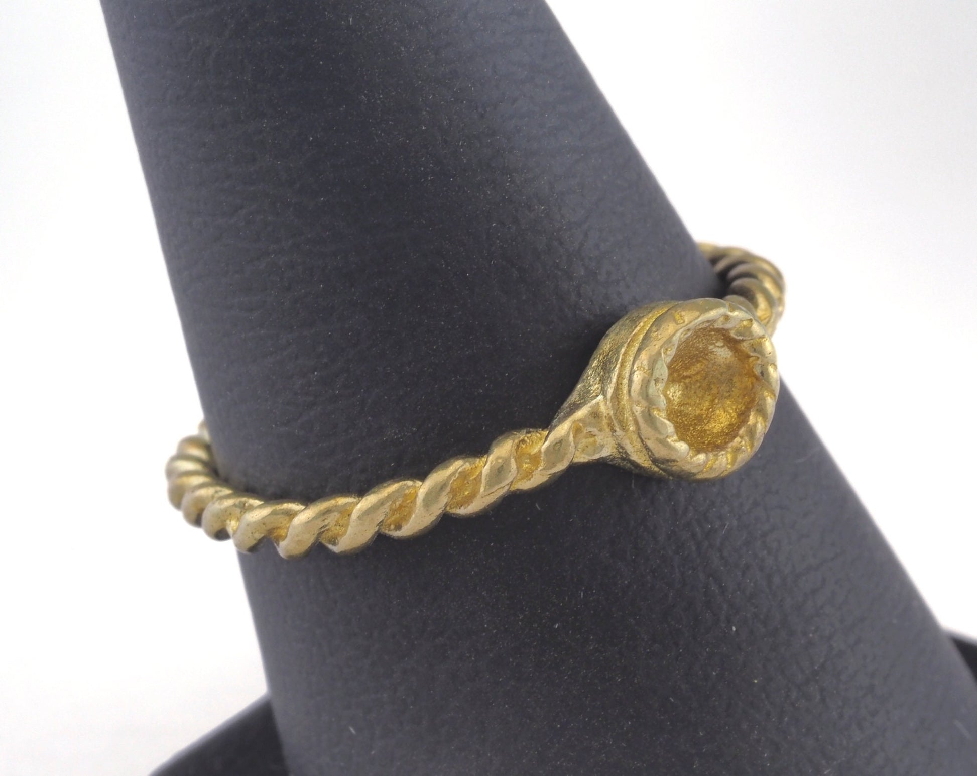 Ring Swirl Adjustable Ring Bezel - Raw brass (18.5mm 8.5US inner size - Adjustable ) OZ2714