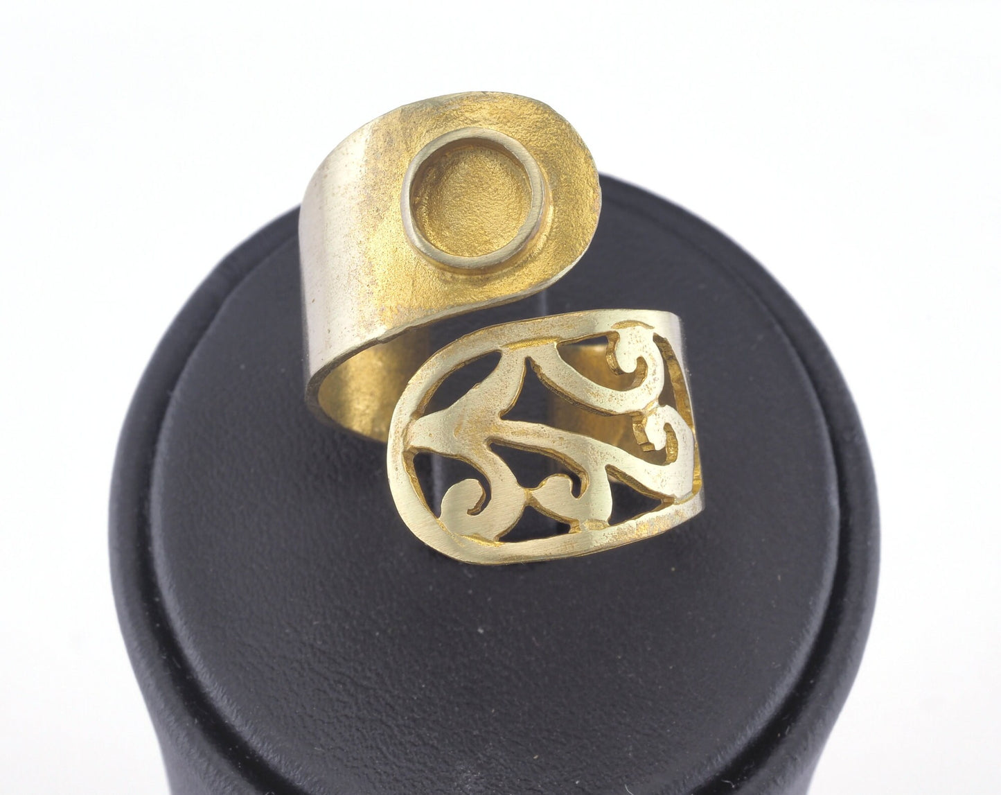 Ring Adjustable Ring Bezel - Raw brass (18mm 7.5US inner size - Adjustable ) OZ2839
