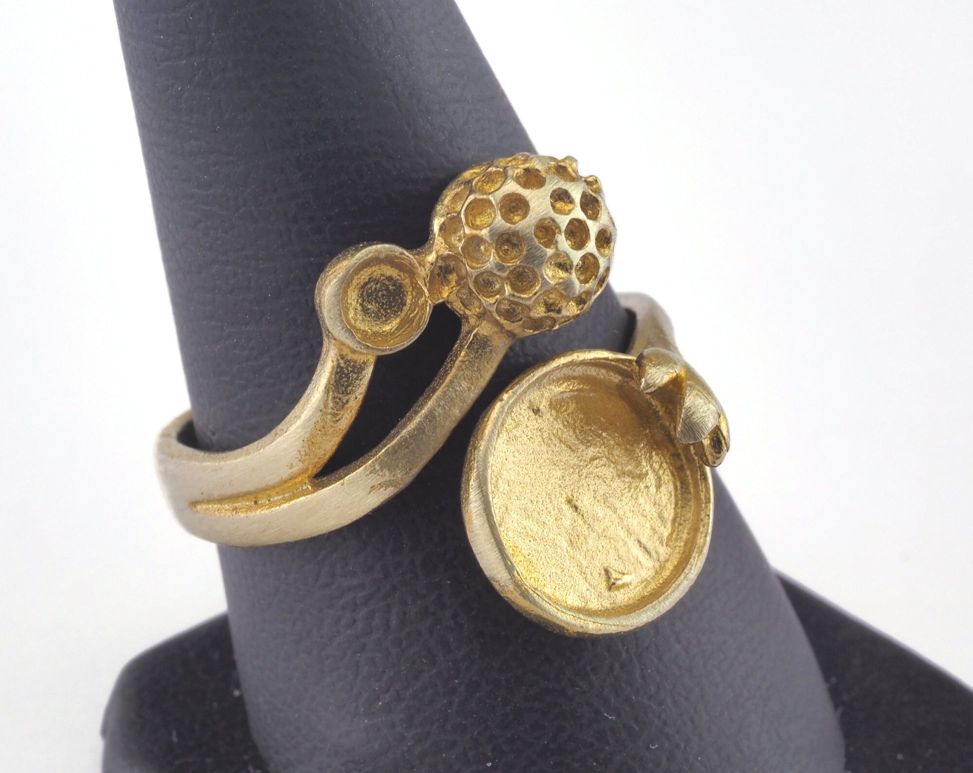 Ring Adjustable Ring Bezel - Raw brass (19mm 9US inner size - Adjustable ) OZ2849