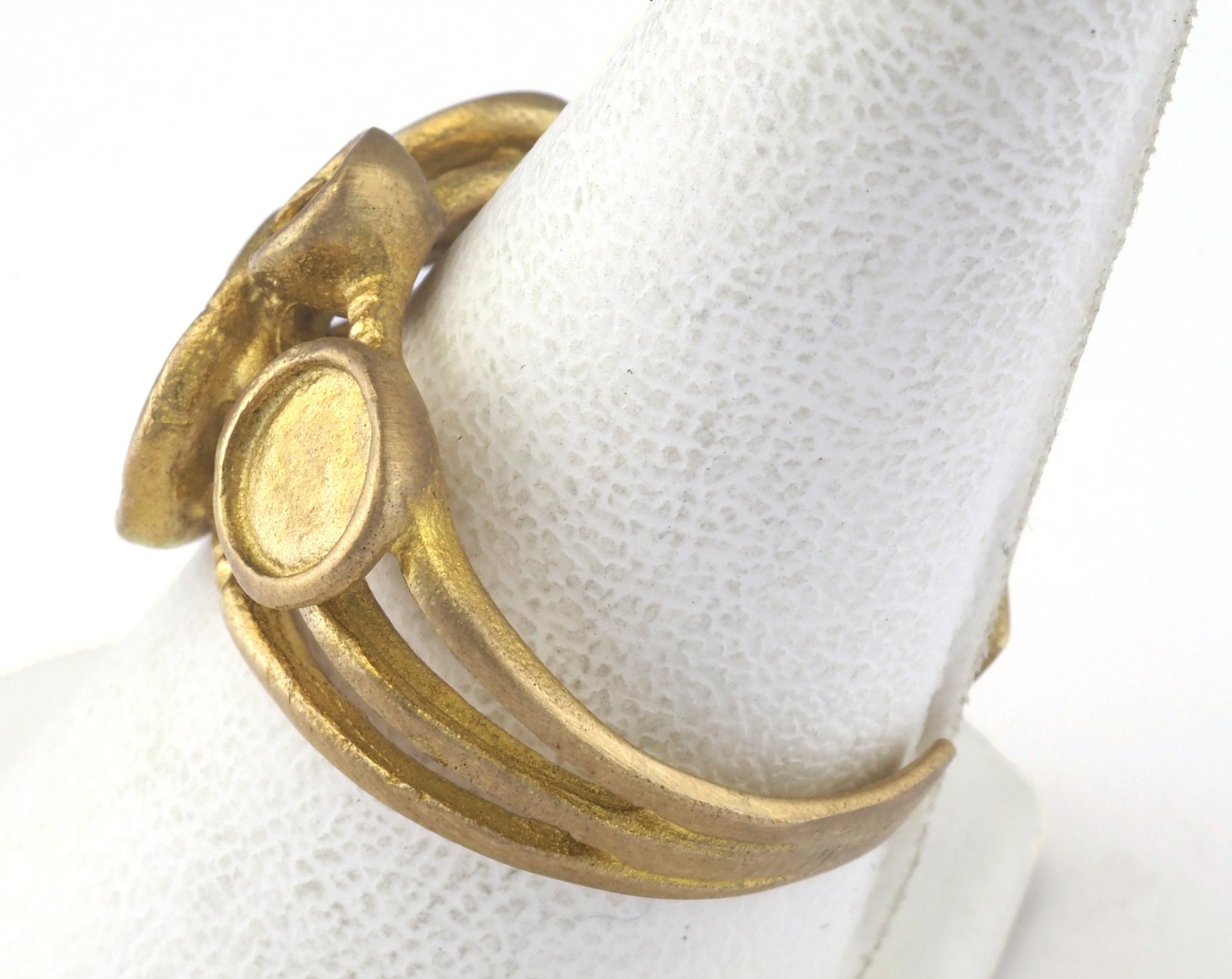 Ring Adjustable Ring Blank Bezel 22x21mm Raw brass (18mm 8US inner size - Adjustable ) 0684