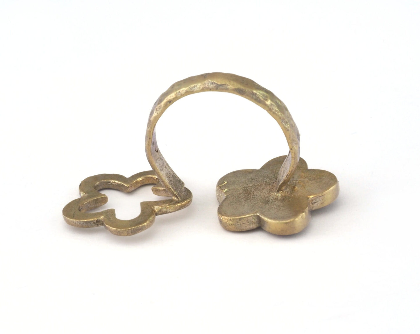 Ring Flowers Adjustable Ring Bezel 21x36mm Raw brass (19mm 9US inner size - Adjustable ) OZ2610