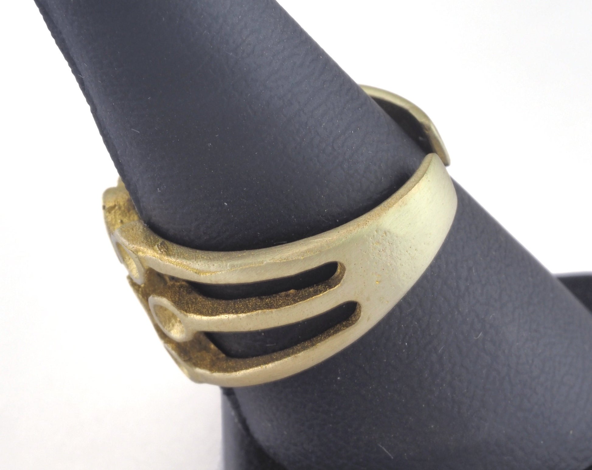 Ring Adjustable Ring Bezel (2.5 2.5 5 5 4mm) Raw brass (18mm 8US inner size - Adjustable ) OZ5062