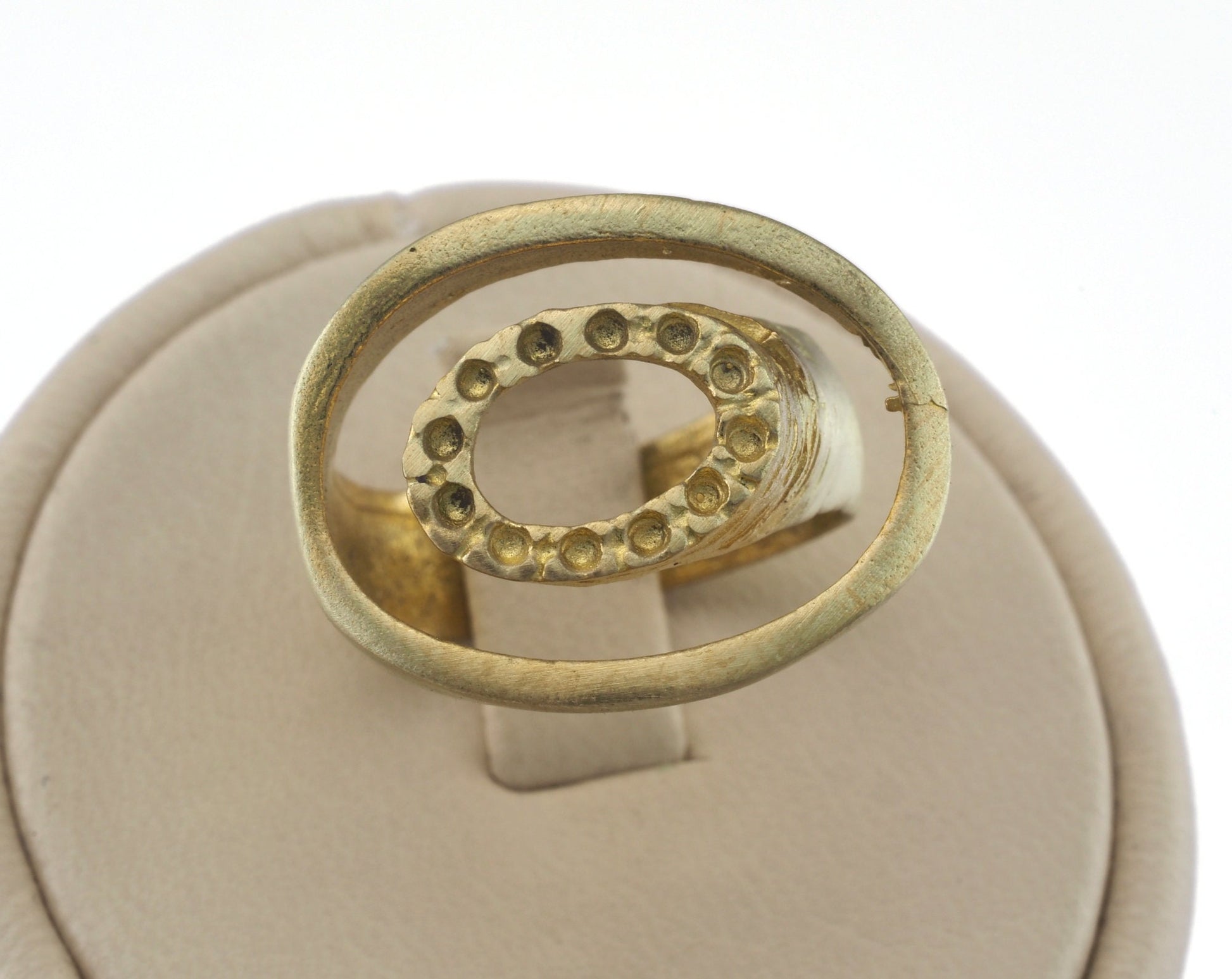 Oval Ring Adjustable Bezel (1mm) Raw brass (16.5mm 6US inner size - Adjustable ) OZ2641