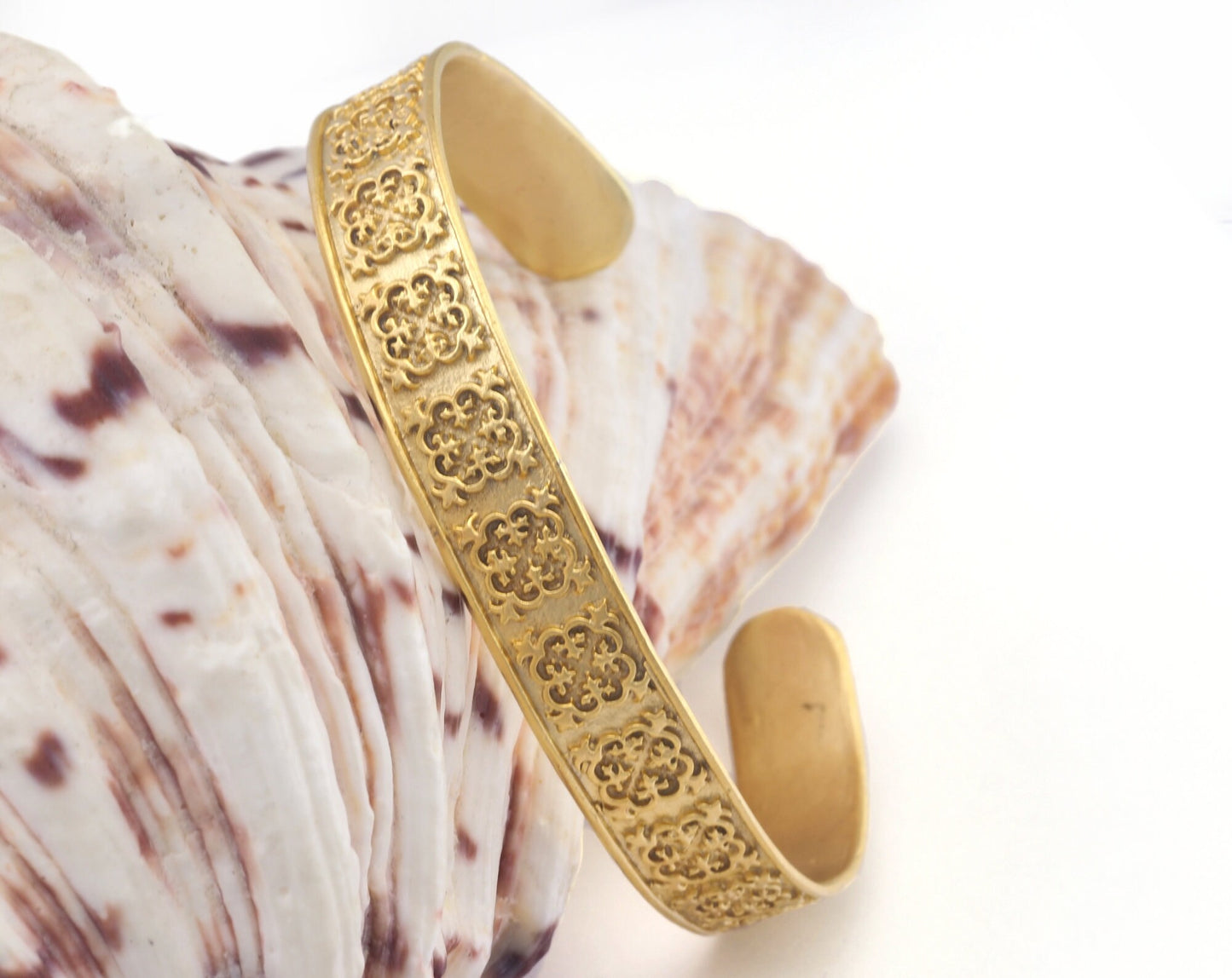 Textured Bracelet Matte Gold Plated Brass 1 pc. (60mm inner size - Adjustable ) OZ2963