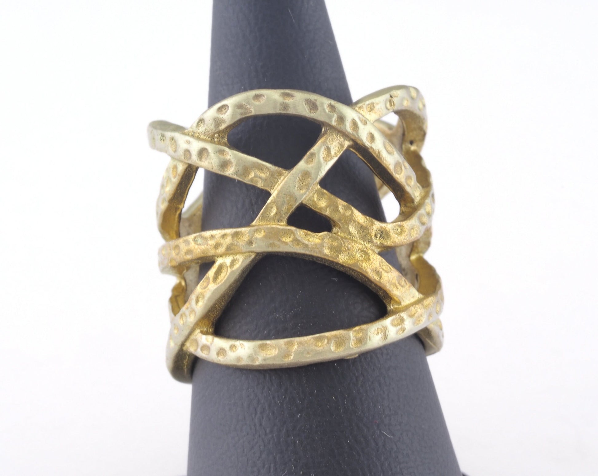 Ring Hammered Ring Adjustable Raw brass (18mm 7.5US inner size) OZ2650