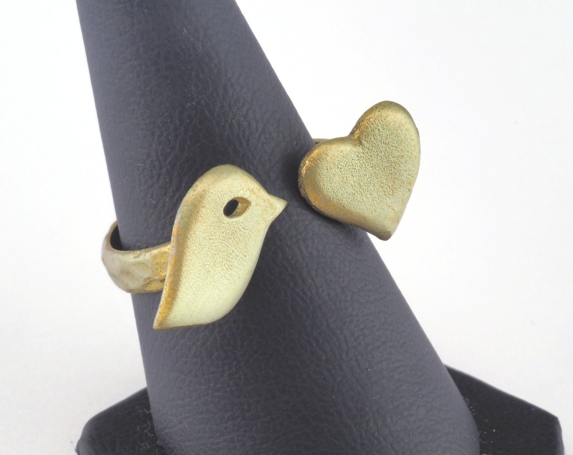 Minimalist Heart Bird Hammered Adjustable Ring Raw brass (18mm 8US inner size) OZ2652
