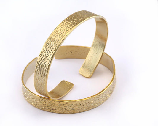 Textured Bracelet Shiny Gold Plated Brass 1 pc. (65mm inner size - Adjustable ) OZ2970