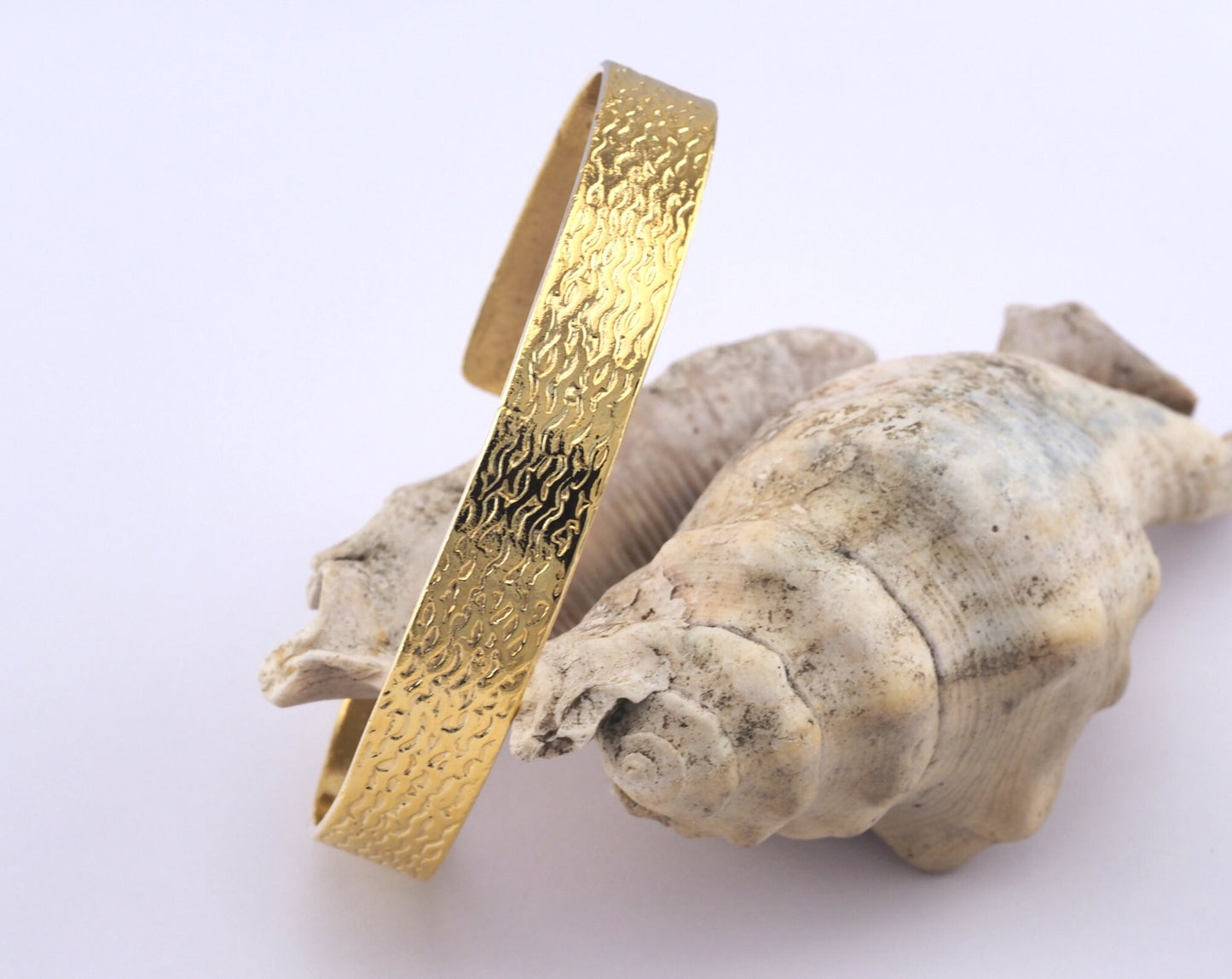 Textured Bracelet Shiny Gold Plated Brass 1 pc. (65mm inner size - Adjustable ) OZ2970