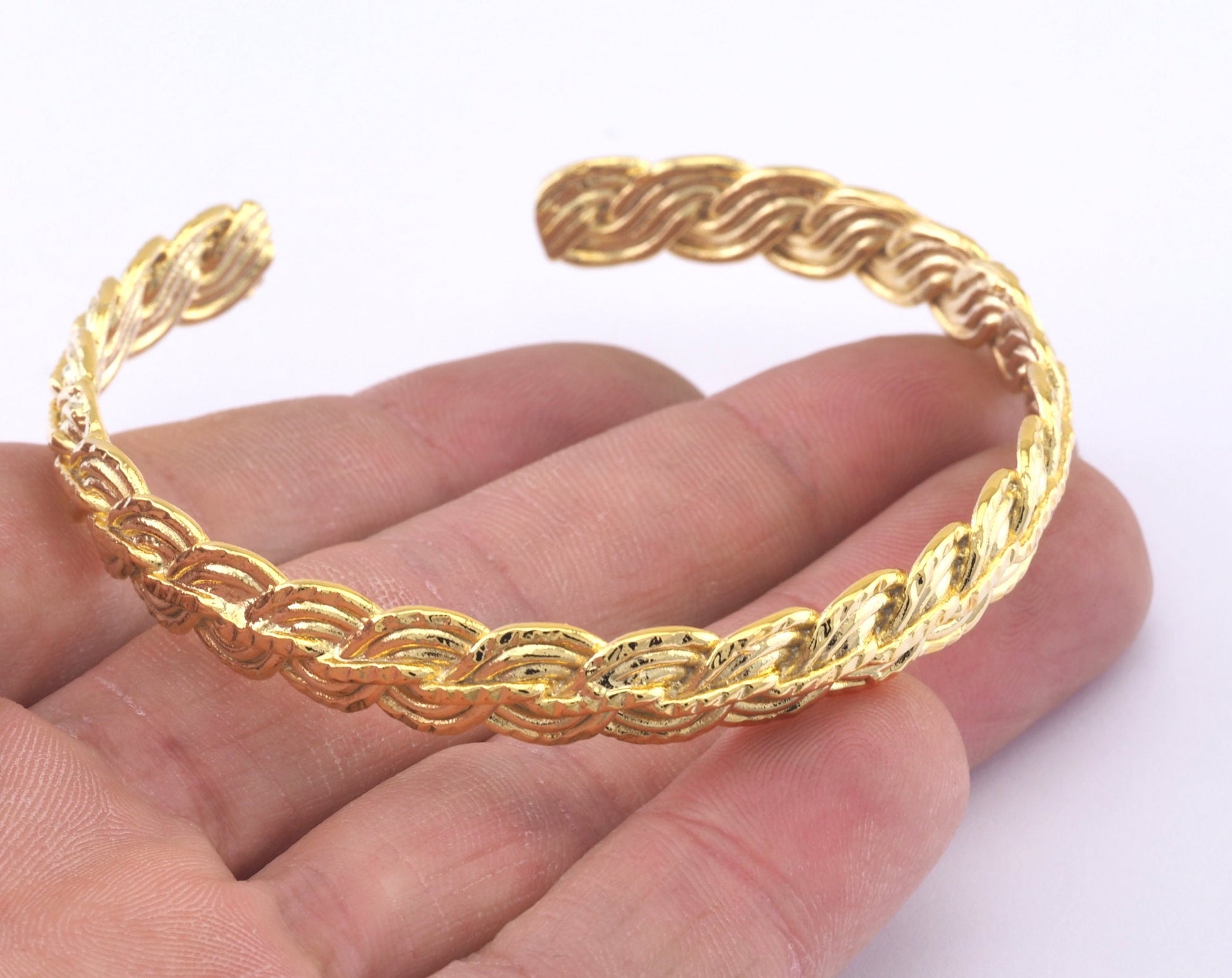 Swirl Bracelet Shiny Gold Plated Brass 1 pc. (61mm inner size - Adjustable ) OZ2964