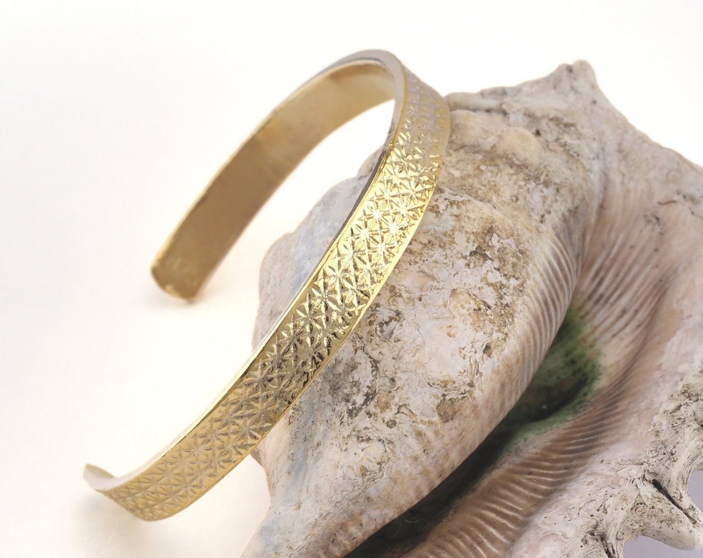 Textured Bracelet Shiny Gold Plated Brass 1 pc. (57mm inner size - Adjustable ) OZ2974