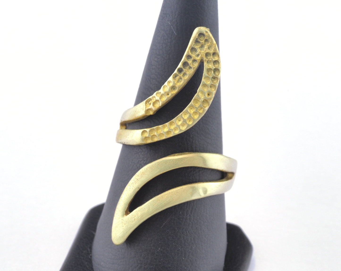 Leaf Ring Adjustable Bezel Raw brass (18mm 8US inner size - Adjustable ) OZ2720