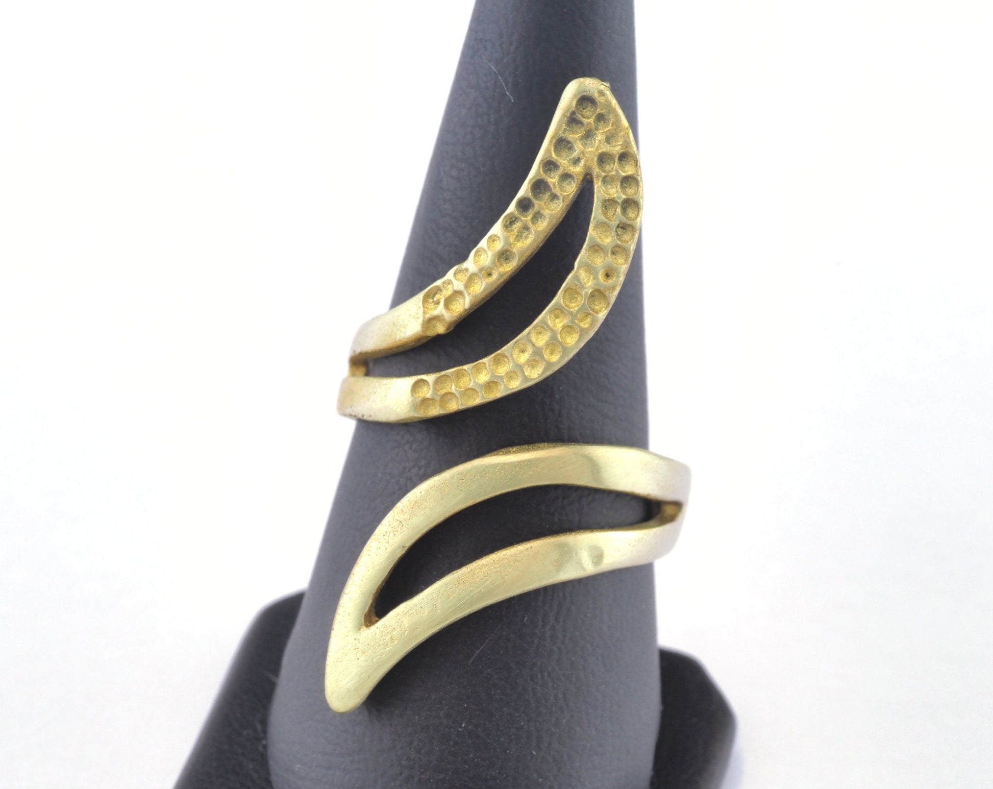 Leaf Ring Adjustable Bezel Raw brass (18mm 8US inner size - Adjustable ) OZ2720