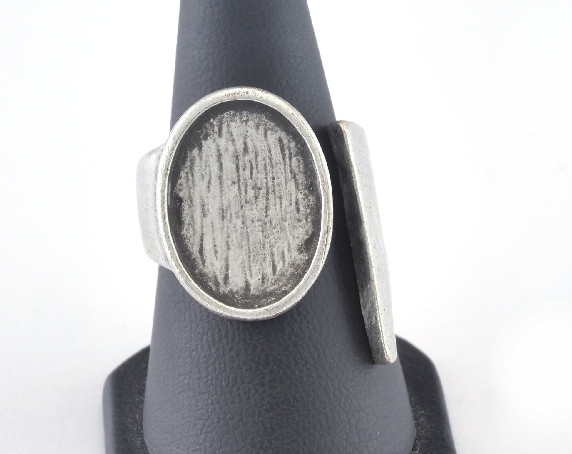 Ring Adjustable Ring 13x18 Bezel - Antique Silver Plated brass (18mm 7.5US inner size - Adjustable ) OZ2851