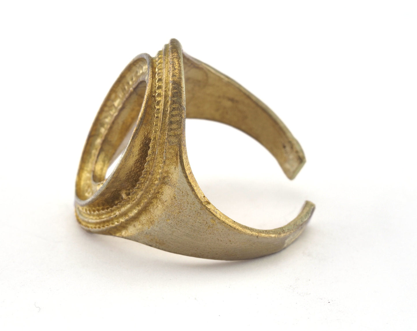 Ring Adjustable Ring Bezel - Raw brass (18mm 8US inner size - Adjustable ) OZ2826